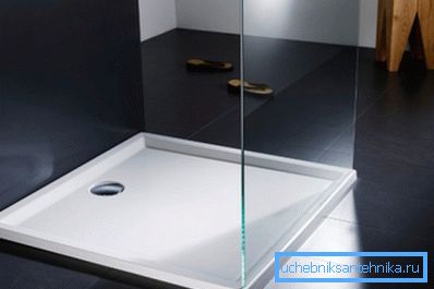 Akrilne pločice za tuš kabine 90x90 su prilično popularne u poslednje vreme.
