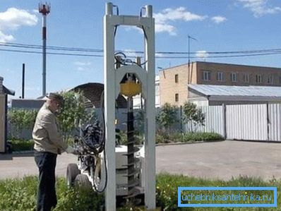 Najčešće za rad na maloj dubini koristite vijak.