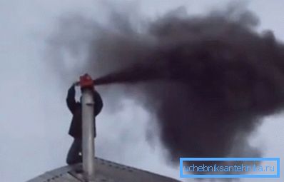 Crni dim - prvi znak problema sa dimnjakom Crni dim - prvi znak problema sa dimnjakom