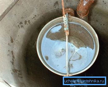 Čak i ako je pumpa instalirana u bunar, ništa ga ne sprečava da funkcioniše na uobičajeni način, ali to treba uraditi pažljivo kako ne bi došlo do oštećenja sistema Čak i ako je pumpa instalirana u bunar, ništa ga ne sprečava da funkcioniše na uobičajeni način, ali to treba uraditi pažljivo kako ne bi došlo do oštećenja sistema