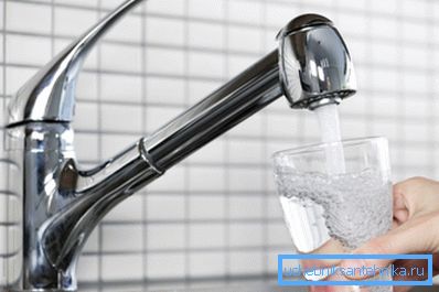 Moraju se obezbediti dovoljna količina H2O kako bi se stvorili ugodni uslovi života. Moraju se obezbediti dovoljna količina H2O kako bi se stvorili ugodni uslovi života.