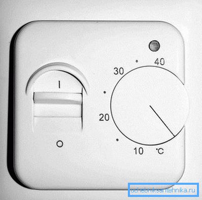 Elektromehanički termostat. Elektromehanički termostat.