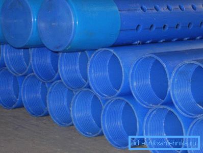 Fotografije plastičnih cevi i filter kolona. Fotografije plastičnih cevi i filter kolona.