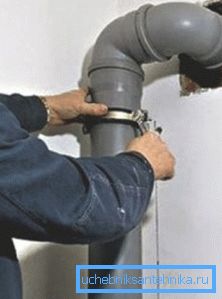 Fotografije instalacije plastičnih kanalizacionih cevi Fotografije instalacije plastičnih kanalizacionih cevi