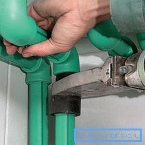 Najvažnije je da se ne probije matica, u suprotnom će se tegoba veze prekinuti Najvažnije je da se ne probije matica, u suprotnom će se tegoba veze prekinuti