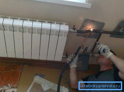 Dobar zavarivač uvek zna koji elektrodi zavaruju cevi. Dobar zavarivač uvek zna koji elektrodi zavaruju cevi.