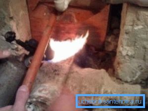 Koristite bakljicu kako biste spustili zglob Koristite bakljicu kako biste spustili zglob