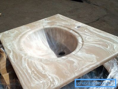 Porcelanske pločice se mogu proizvoditi imitacijom oniksa, mermera i drugih skupih prirodnih materijala. Porcelanske pločice se mogu proizvoditi imitacijom oniksa, mermera i drugih skupih prirodnih materijala.