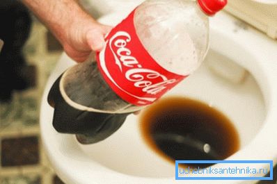 Coca-Cola je efikasan alat za čišćenje vodovodnih instalacija Coca-Cola je efikasan alat za čišćenje vodovodnih instalacija