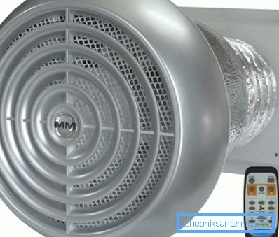 Kompaktan ventilacijski sistem za stambenu zgradu sa ugrađenim rekuperatorima. Kompaktan ventilacijski sistem za stambenu zgradu sa ugrađenim rekuperatorima.