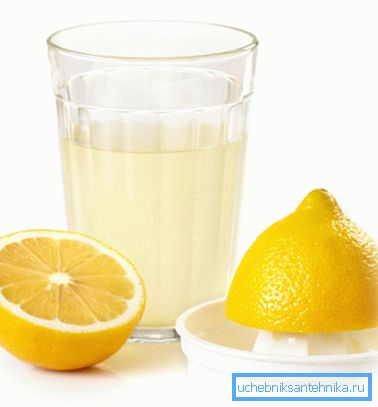 Limeni sok, rastvoren u vodi, služi kao izvrsna aroma Limeni sok, rastvoren u vodi, služi kao izvrsna aroma