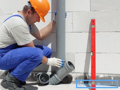 Učitelj prikuplja sistem odvoda Učitelj prikuplja sistem odvoda