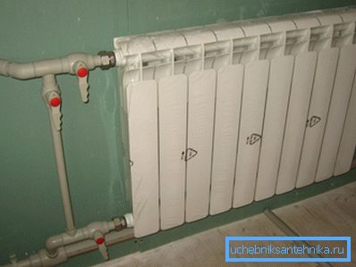 Priključne tačke moraju biti opremljene ventilom Priključne tačke moraju biti opremljene ventilom