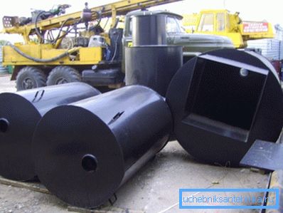Metalni keson za bunar je lako napraviti od čeličnih cevi. Metalni keson za bunar je lako napraviti od čeličnih cevi.
