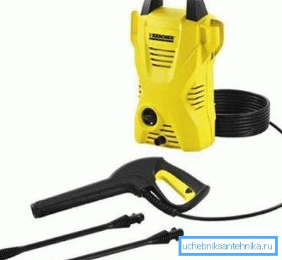 Mini-sudoper koji se može koristiti kao izvor pritiska za hidrodinamičko čišćenje Mini-sudoper koji se može koristiti kao izvor pritiska za hidrodinamičko čišćenje