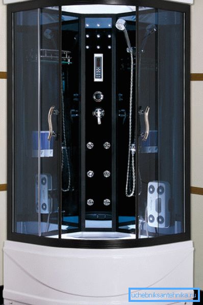 Model sa hidromasažom, ventilacijom i drugim lepim dodacima Model sa hidromasažom, ventilacijom i drugim lepim dodacima