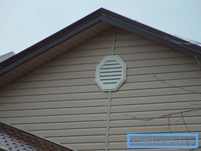 Na slici je prikazana kuća sa ventilacijom na klupi. Na slici je prikazana kuća sa ventilacijom na klupi.