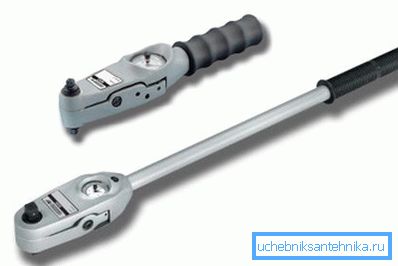 Na slici - momentni ključevi Na slici - momentni ključevi