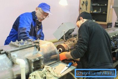 U foto liniji za proizvodnju polimernih cevi U foto liniji za proizvodnju polimernih cevi
