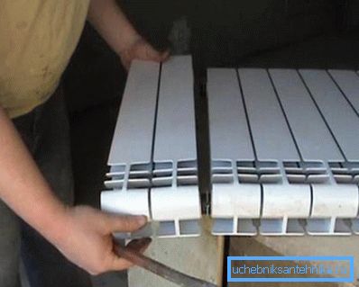 Na slici je prikazano kako ukloniti sekciju sa aluminijumskog radijatora. Na slici je prikazano kako ukloniti sekciju sa aluminijumskog radijatora.