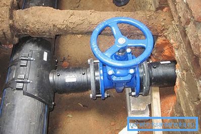 2782 Metalni ventil je instaliran na HDPE cevima velikog prečnika.