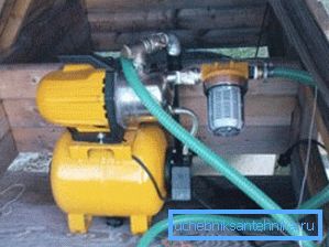 Pumpa za pumpanje vode iz bunara. Pumpa za pumpanje vode iz bunara.