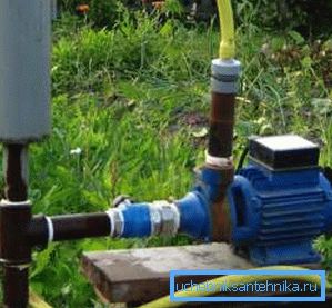 Pumpa sa samosignutim prijemnikom i ventilom Pumpa sa samosignutim prijemnikom i ventilom