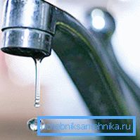 Nemojte čekati dok se kapi ne pretvore u mlaznjak - popravite ventil na vreme. Nemojte čekati dok se kapi ne pretvore u mlaznjak - popravite ventil na vreme.