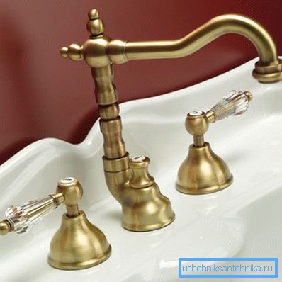 Ne znate koji su kupatilski slavini najpouzdaniji, pogledajte modele od mesinga http://sreda-obitaniya.ru/picture/goods/g5771p10871l.jpg