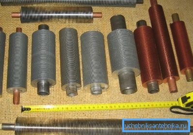 Neke varijante takvih cevi, različite u prečniku, dizajnu i materijalu koji se koristi za proizvodnju Neke varijante takvih cevi, različite u prečniku, dizajnu i materijalu koji se koristi za proizvodnju