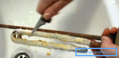 Čišćenje grejača nožem Čišćenje grejača nožem