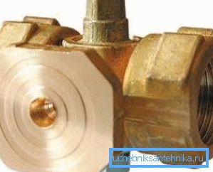 Jedan od performansi 11B18BK. Jedan od performansi 11B18BK.