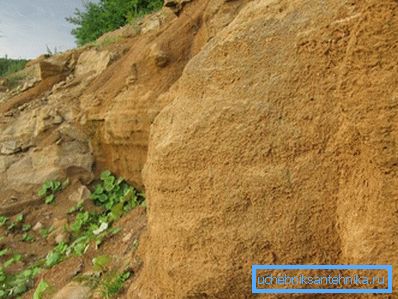 Sedimentne stene su lako erodirane podzemnim vodama. Prekomerni rast sedimenta je neizbežan