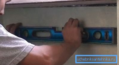 Pre instaliranja zagrada, morate pravilno označiti.
