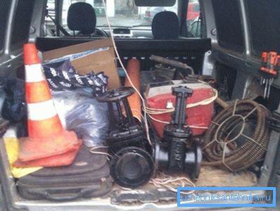 Mobilna radionica za popravku pripremljena za sve hitne situacije: ova vozila su opremljena neophodnom opremom i rezervnim delovima za rešavanje problema Mobilna radionica za popravku pripremljena za sve hitne situacije: ova vozila su opremljena neophodnom opremom i rezervnim delovima za rešavanje problema