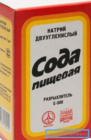 Soda bikarbona je odlično sredstvo za uklanjanje plaka, njegova cena je niska, što čini ovu opciju veoma atraktivnom. Soda bikarbona je odlično sredstvo za uklanjanje plaka, njegova cena je niska, što čini ovu opciju veoma atraktivnom.