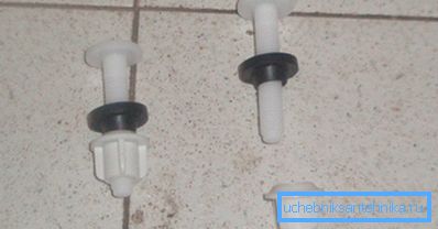 Plastični vijci sa konusnim zaptivkama i jagnječama. Plastični vijci sa konusnim zaptivkama i jagnječama.