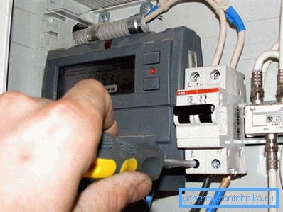3952 Pravilno električno povezivanje