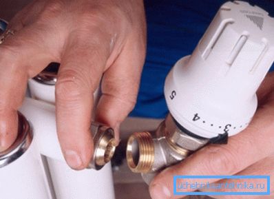 Instalacija koristi odvojive priključke Instalacija koristi odvojive priključke