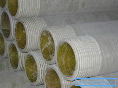 Sa istom debljinom zida kao čelična cijev, stakloplastika je u manjoj mjeri slabija. Sa istom debljinom zida kao čelična cijev, stakloplastika je u manjoj mjeri slabija.