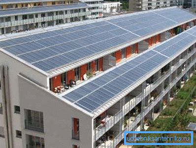 Primer zgrade sa ogromnom površinom solarnih sistema Primer zgrade sa ogromnom površinom solarnih sistema