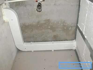 Pravougaona cev je lakše sakriti iza spuštenog plafona. Pravougaona cev je lakše sakriti iza spuštenog plafona.