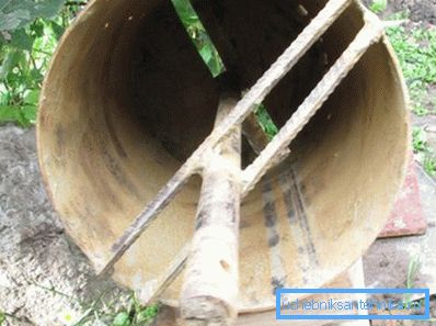 Strune iz armature pouzdano fiksiraju osovinu i ojačaju strukturu Strune iz armature pouzdano fiksiraju osovinu i ojačaju strukturu