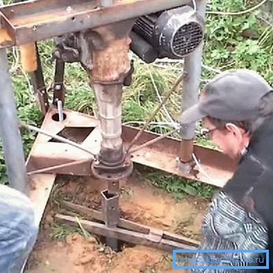 Instalacija za bušenje bunara u mekom tlu Instalacija za bušenje bunara u mekom tlu