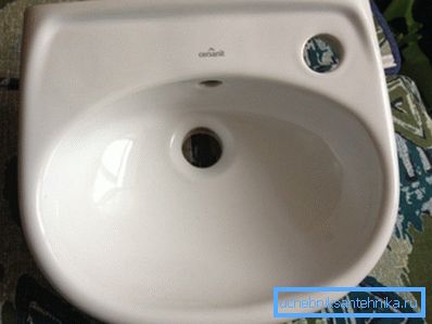 Veruje se da su takvi sistemi sa mestom za instaliranje krana zastareli, ali su i dalje u velikoj potražnji među modernim korisnicima. Veruje se da su takvi sistemi sa mestom za instaliranje krana zastareli, ali su i dalje u velikoj potražnji među modernim korisnicima.