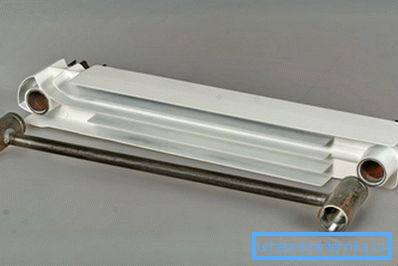 Bimetalski radijatorski deo Bimetalski radijatorski deo