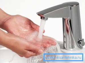 Dodirni elektronski mikseri su vrlo udobni. Dodirni elektronski mikseri su vrlo udobni.