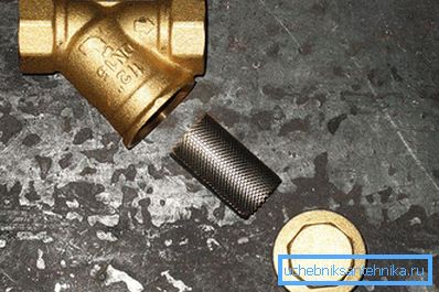 Strainer Strainer
