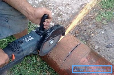 Prvo morate da odrežete željeni komad za telo. Prvo morate da odrežete željeni komad za telo.
