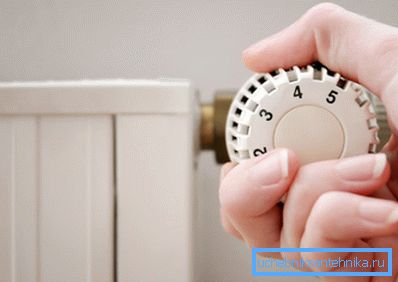 Spuštanjem temperature na bateriju potrošite manje na toplotu. Spuštanjem temperature na bateriju, potrošite manje na toplotu.